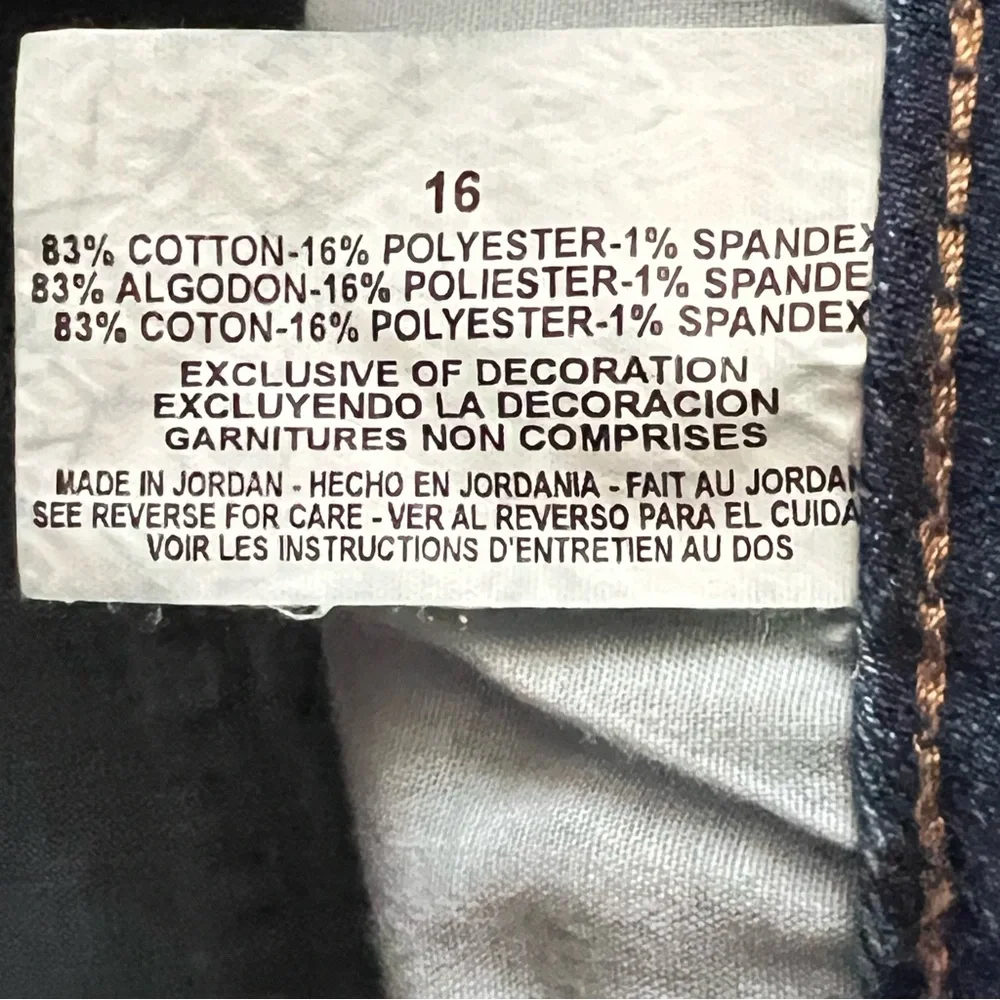 Capri Jeans - Picture 7 of 8